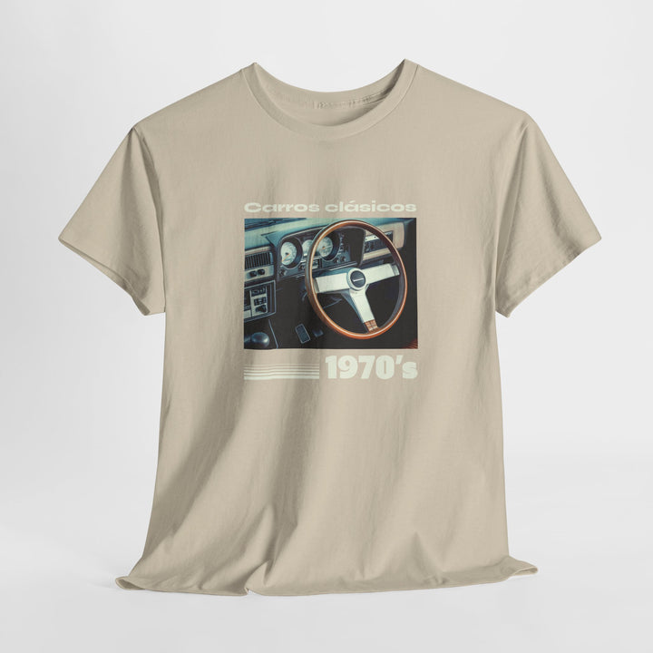 Carros Clásicos 1970's - Vibzzy™ T-Shirt - Retro Flynn